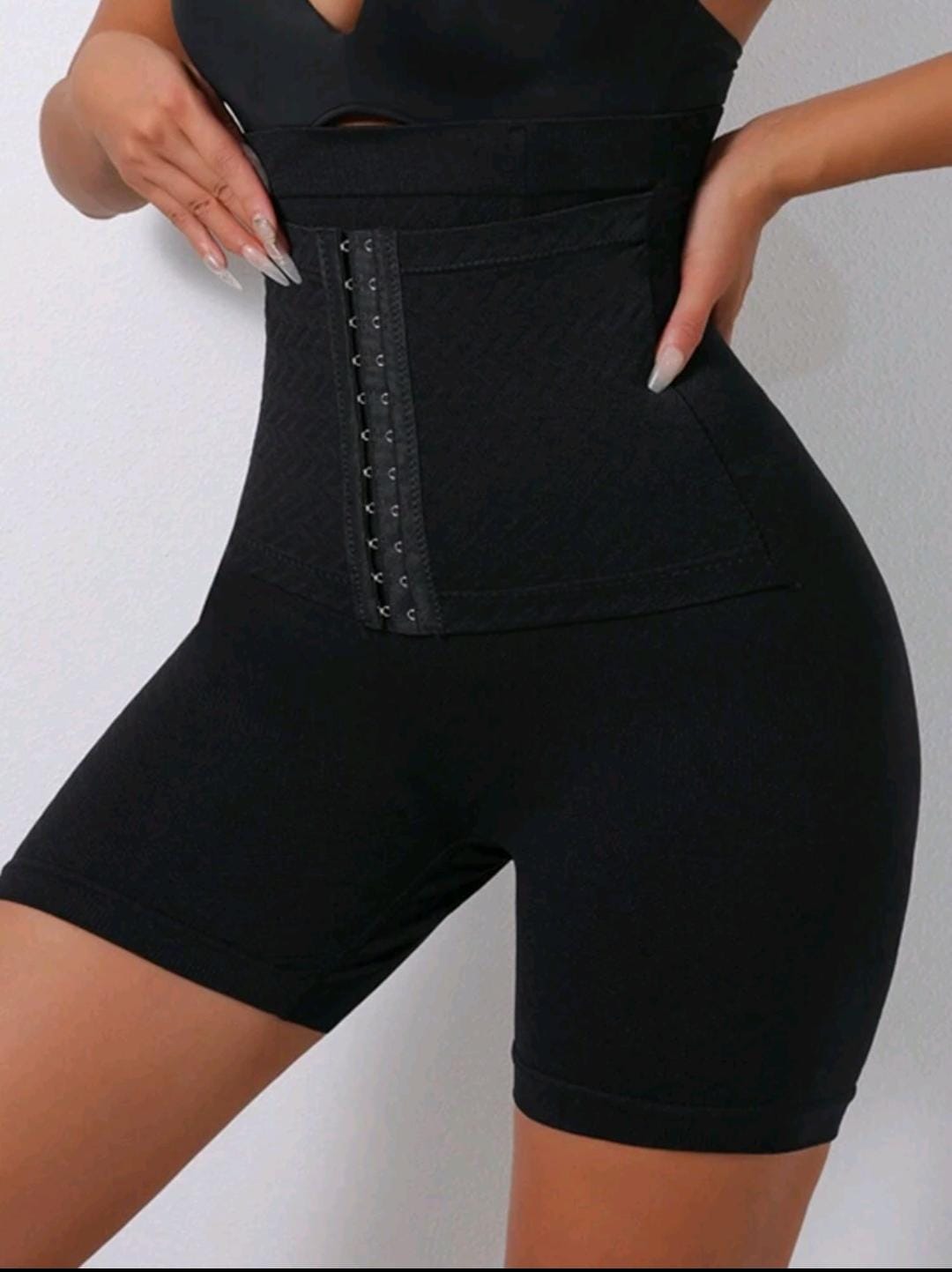 Faja Moldeadora con control de abdomen y levantamiento de glúteos
